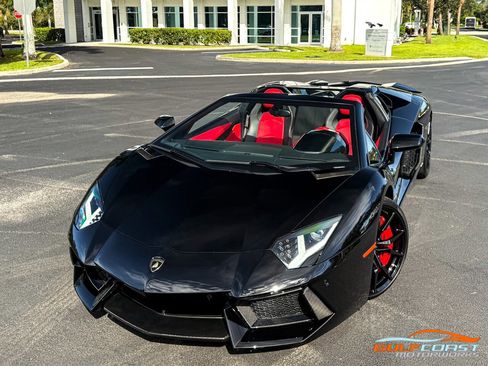 Used 2016 Lamborghini Aventador LP 700-4 image 8