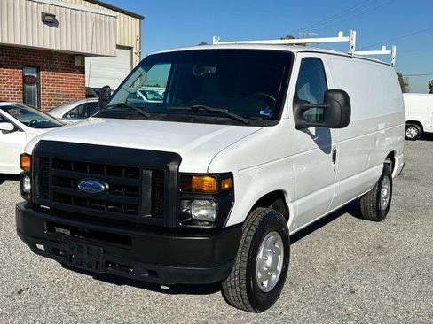 Used 2011 Ford E-250 and Econoline 250 image 3