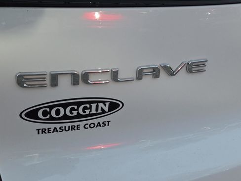 Used 2025 Buick Enclave Sport Touring w/ Power Package FWD image 16