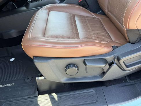 Used 2024 Ford Bronco Heritage Edition AWD/4WD image 17