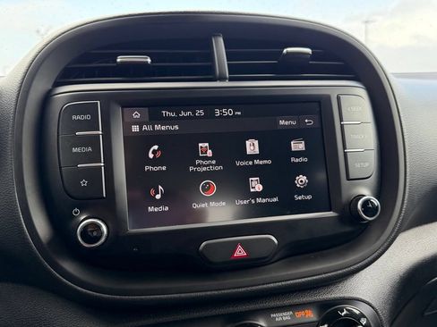 Used 2023 Kia Soul LX w/ LX Technology Package FWD image 27
