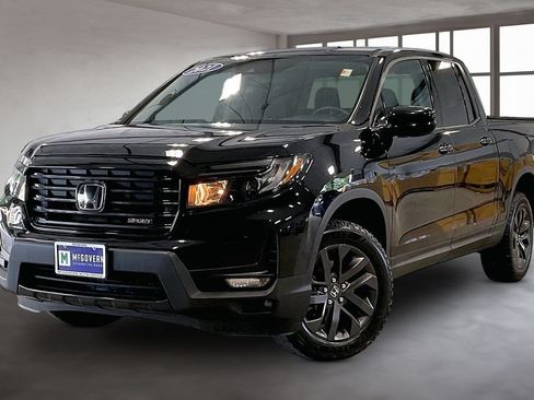 Used 2021 Honda Ridgeline Sport image 1