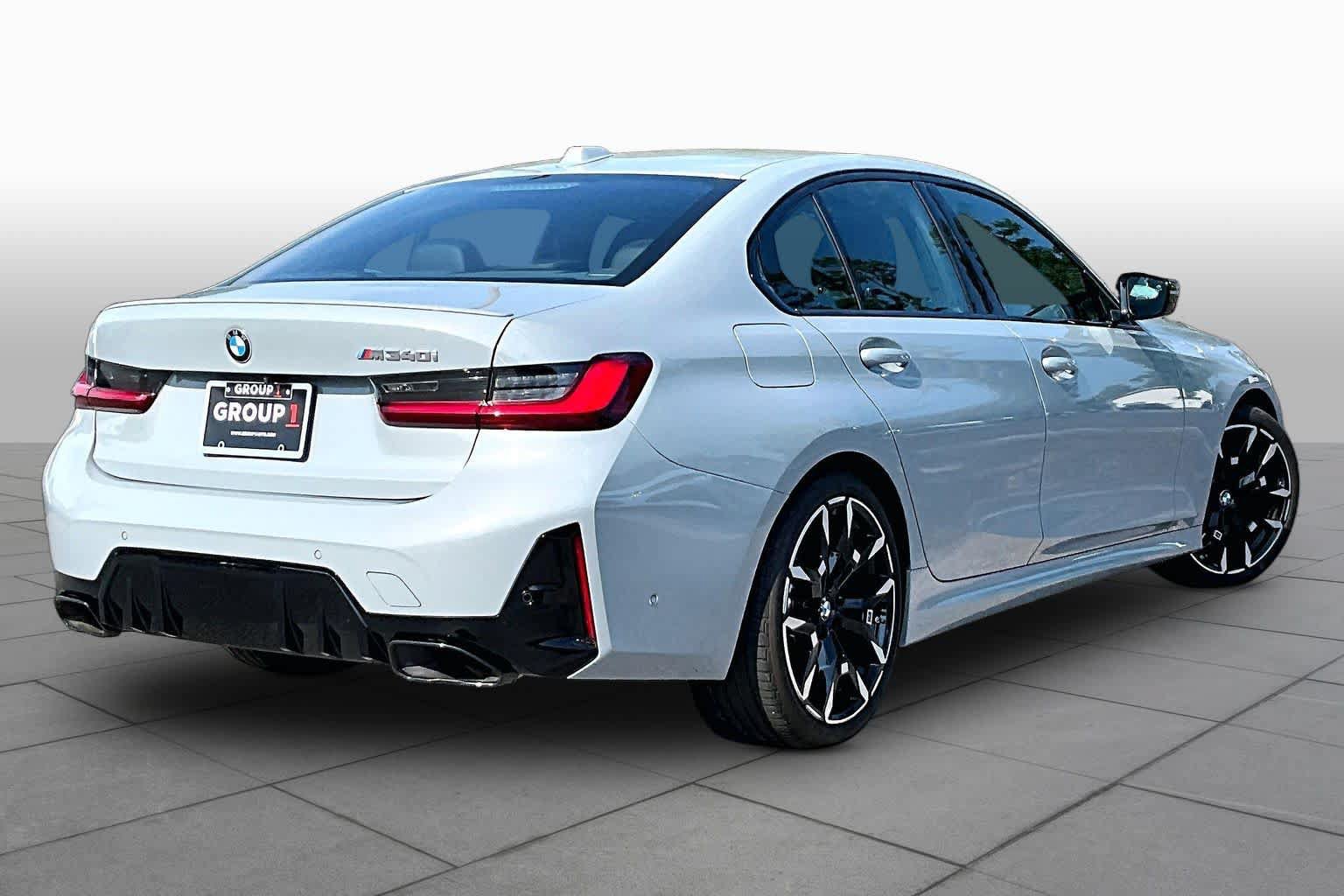 Used 2025 BMW M340i RWD image 12