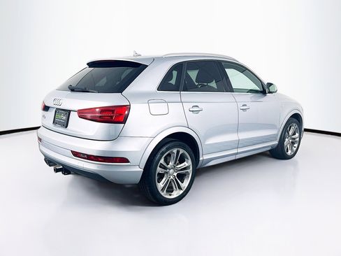 Used 2018 Audi Q3 2.0T Premium Plus w/ Premium Plus Package FWD image 9