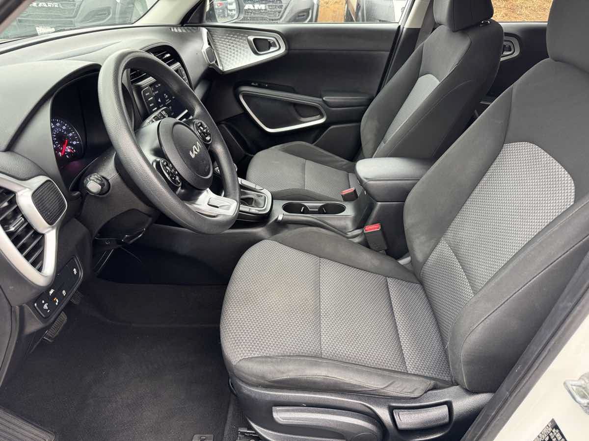Used 2022 Kia Soul LX w/ Technology Package FWD image 25