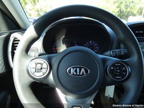 Used 2020 Kia Soul LX image 25