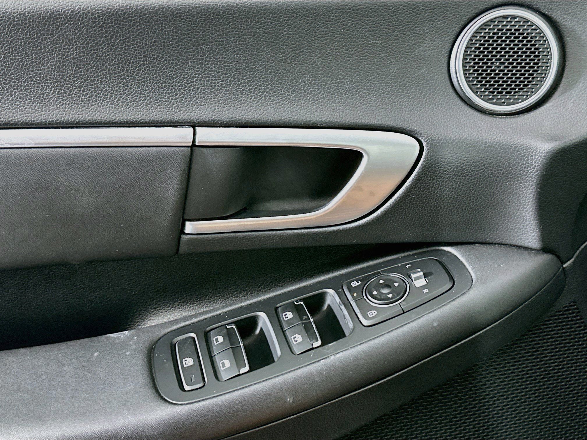 Used 2025 Hyundai Sonata SEL FWD image 15