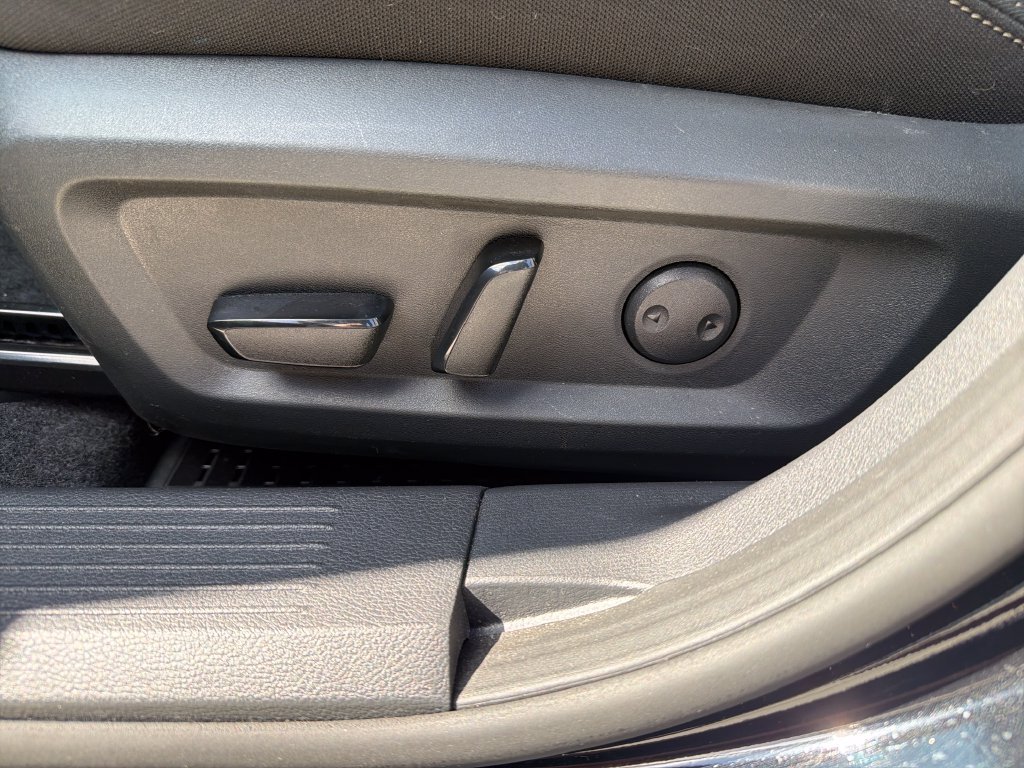 Certified 2023 Nissan Rogue SV FWD image 16