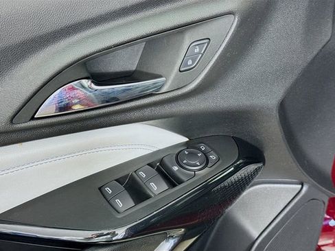 Used 2025 Chevrolet Trax LT image 18