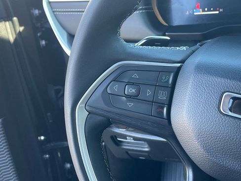 Used 2024 Jeep Grand Cherokee L Laredo w/ Luxury Tech Group I image 28