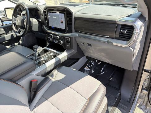 Used 2025 Ford F150 Lariat AWD/4WD image 28
