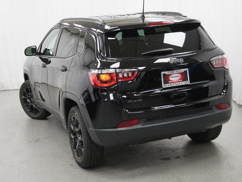 New 2026 Jeep Compass Latitude image 11