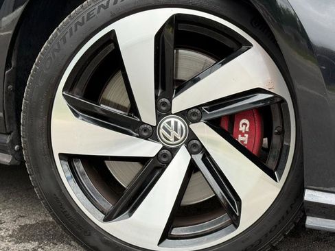 Used 2019 Volkswagen GTI SE w/ SE Experience Package FWD image 26