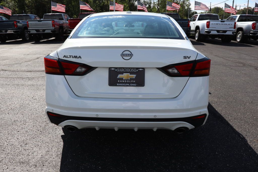 Used 2024 Nissan Altima 2.5 SV w/ SV Premium Package FWD image 35