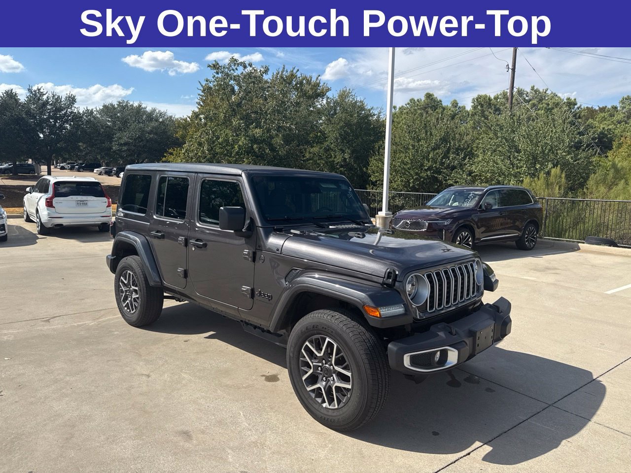 Used 2026 Jeep Wrangler Unlimited Sahara AWD/4WD image 3