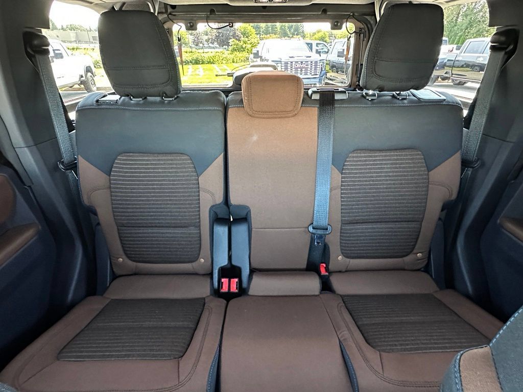 Used 2023 Ford Bronco Outer Banks AWD/4WD image 28