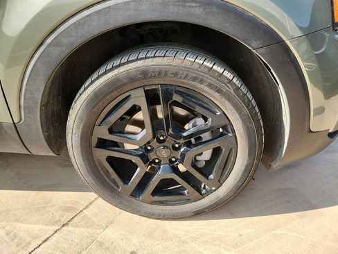 Used 2025 Kia Telluride SX X-Line AWD/4WD image 9