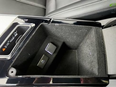 Used 2024 Cadillac Lyriq Tech RWD image 68