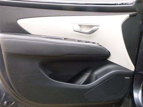 Used 2024 Hyundai Tucson Limited image 18