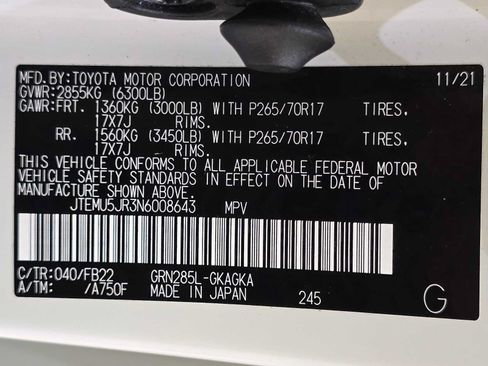 Certified 2022 Toyota 4Runner SR5 AWD/4WD image 30
