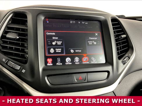 Used 2017 Jeep Cherokee Trailhawk w/ Cold Weather Group AWD/4WD image 38