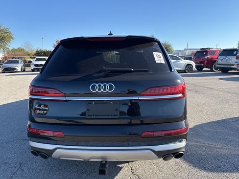 Used 2022 Audi SQ7 Prestige w/ Prestige Package image 6