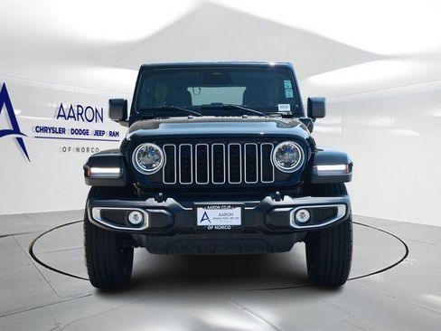 Used 2025 Jeep Wrangler Unlimited Sahara w/ Safety Group AWD/4WD image 4