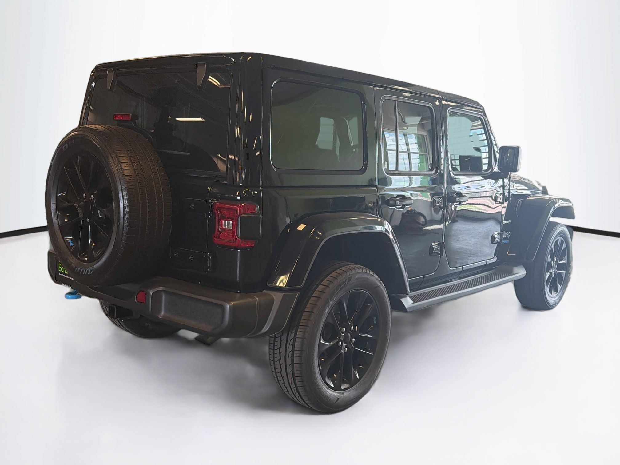 Used 2022 Jeep Wrangler Unlimited Sahara AWD/4WD image 9