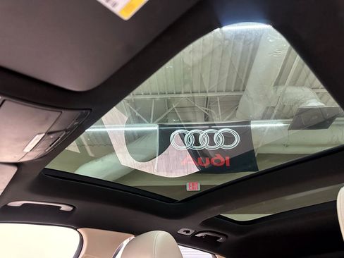 Used 2018 Mercedes-Benz GLC 300 image 30