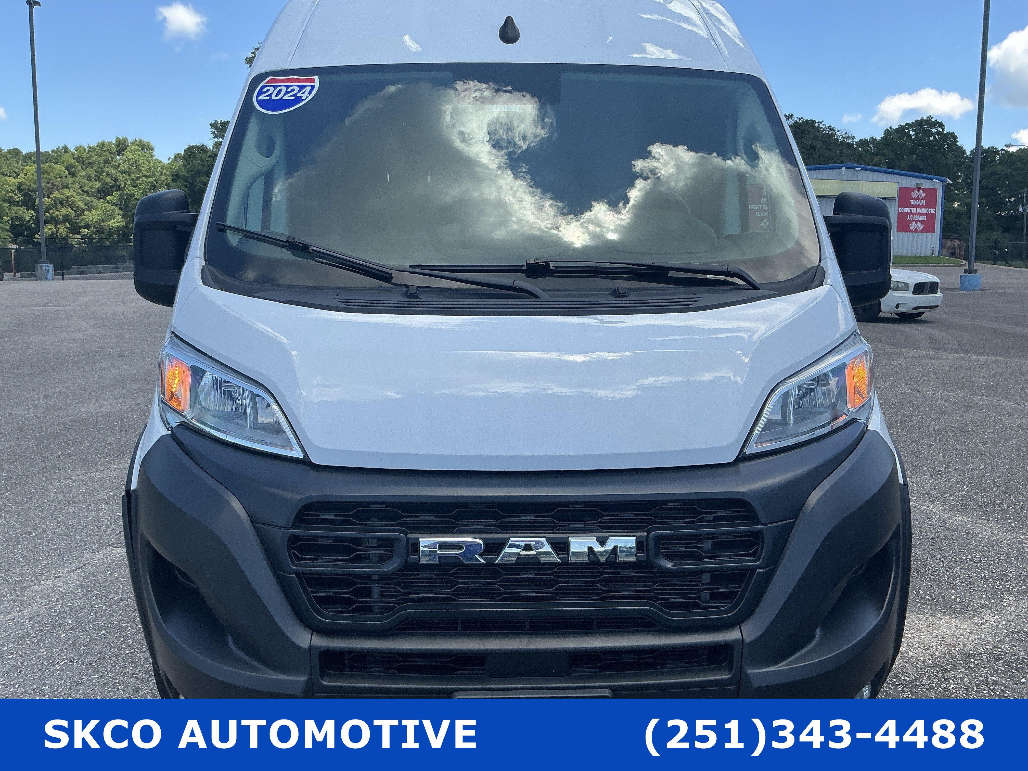 Used 2024 RAM ProMaster 2500 w/ Convenience Group FWD image 8