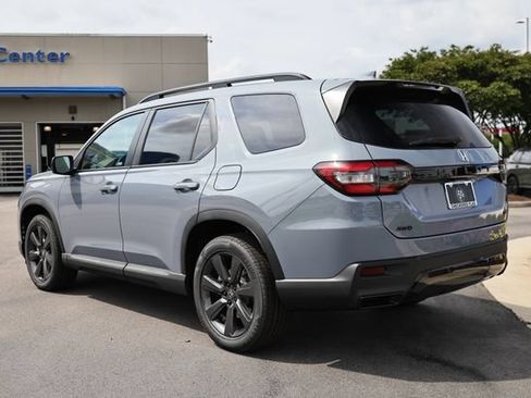 New 2026 Honda Pilot Sport image 9