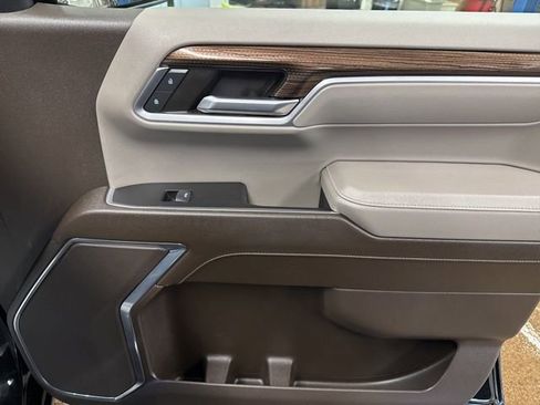 Used 2024 Chevrolet Silverado 1500 RST image 25