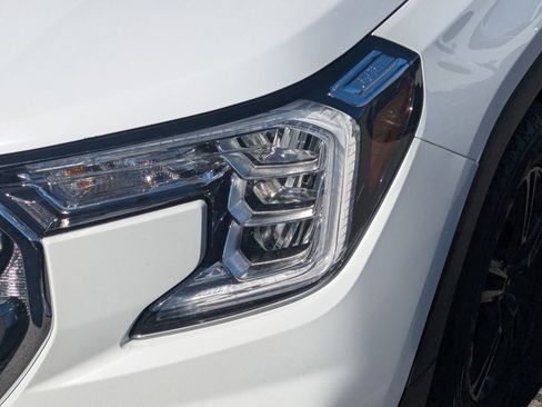 Used 2023 GMC Terrain AT4 image 12