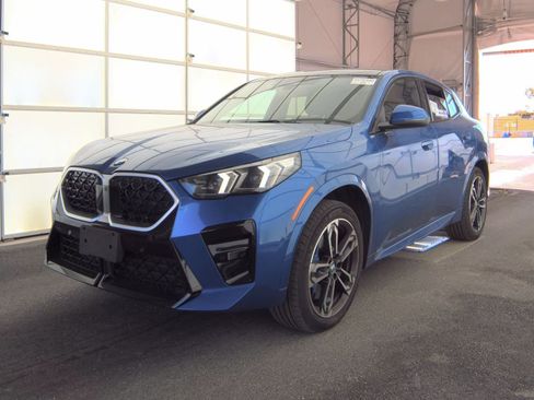 Used 2025 BMW X2 xDrive28i image 1