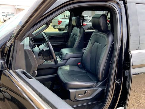 Used 2018 Ford Expedition Max Limited w/ Equipment Group 302A image 8