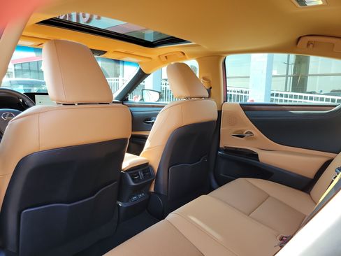 Used 2023 Lexus ES 350 w/ Premium Package FWD image 14