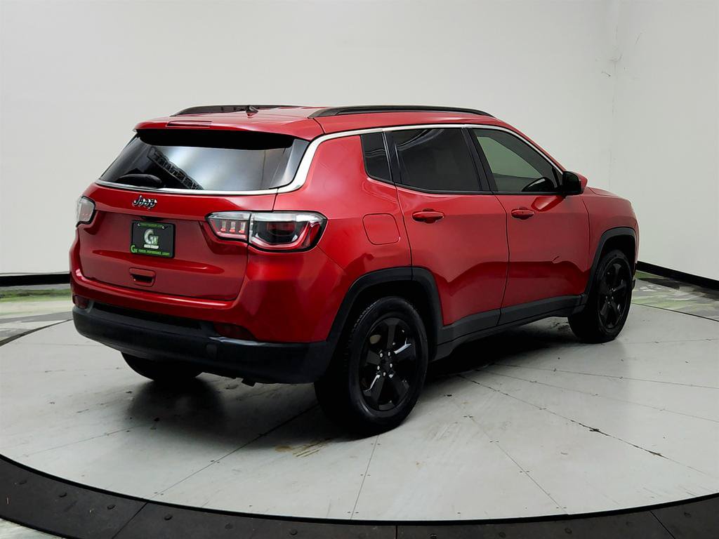 Used 2018 Jeep Compass Latitude FWD image 5