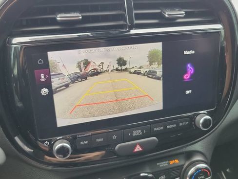 Used 2025 Kia Soul GT-Line FWD image 18