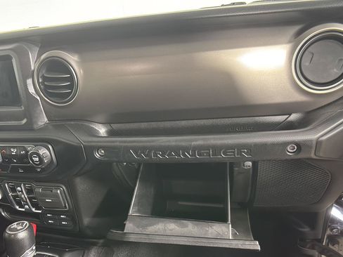 Used 2021 Jeep Wrangler Unlimited Sport AWD/4WD image 26