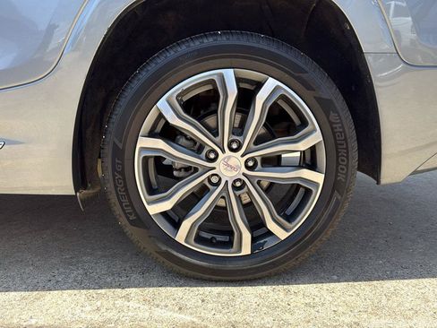 Used 2020 GMC Terrain Denali w/ Denali Premium Package AWD/4WD image 10