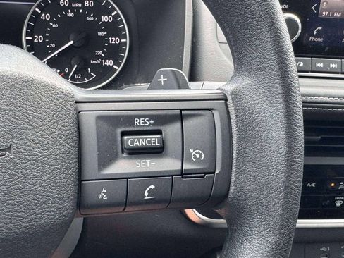 Used 2025 Nissan Rogue S AWD/4WD image 22