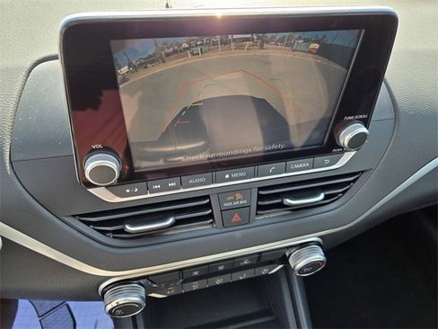 Used 2022 Nissan Altima 2.5 SV image 12