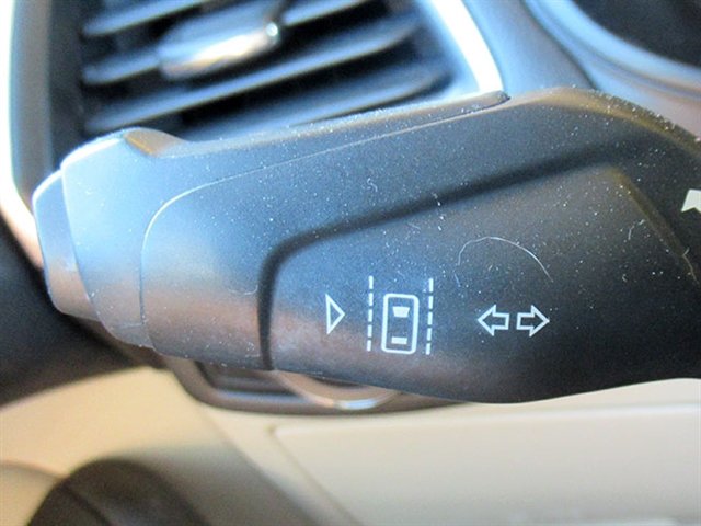 Used 2022 Ford Edge Titanium AWD/4WD image 32