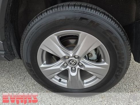 Certified 2025 Toyota RAV4 XLE AWD/4WD image 24