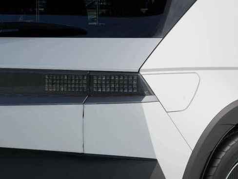New 2026 Hyundai Ioniq 5 SEL RWD image 10