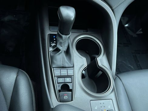 Used 2024 Toyota Camry SE w/ Cold Weather Package FWD image 34