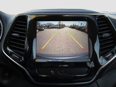 Used 2020 Jeep Cherokee Limited AWD/4WD image 14