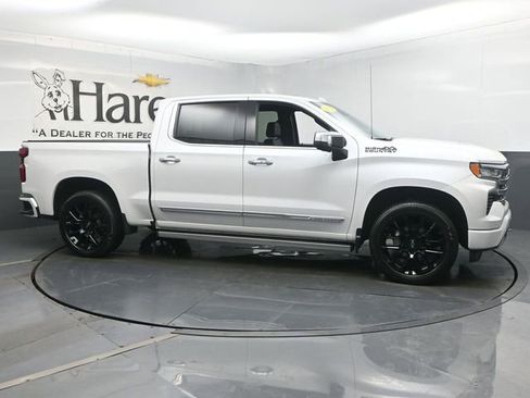 Used 2023 Chevrolet Silverado 1500 High Country w/ Technology Package AWD/4WD image 1