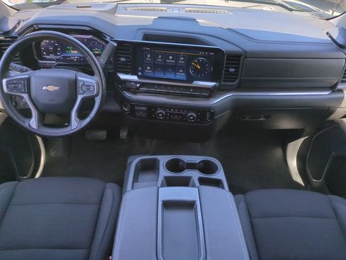 Used 2025 Chevrolet Silverado 1500 LT RWD image 17
