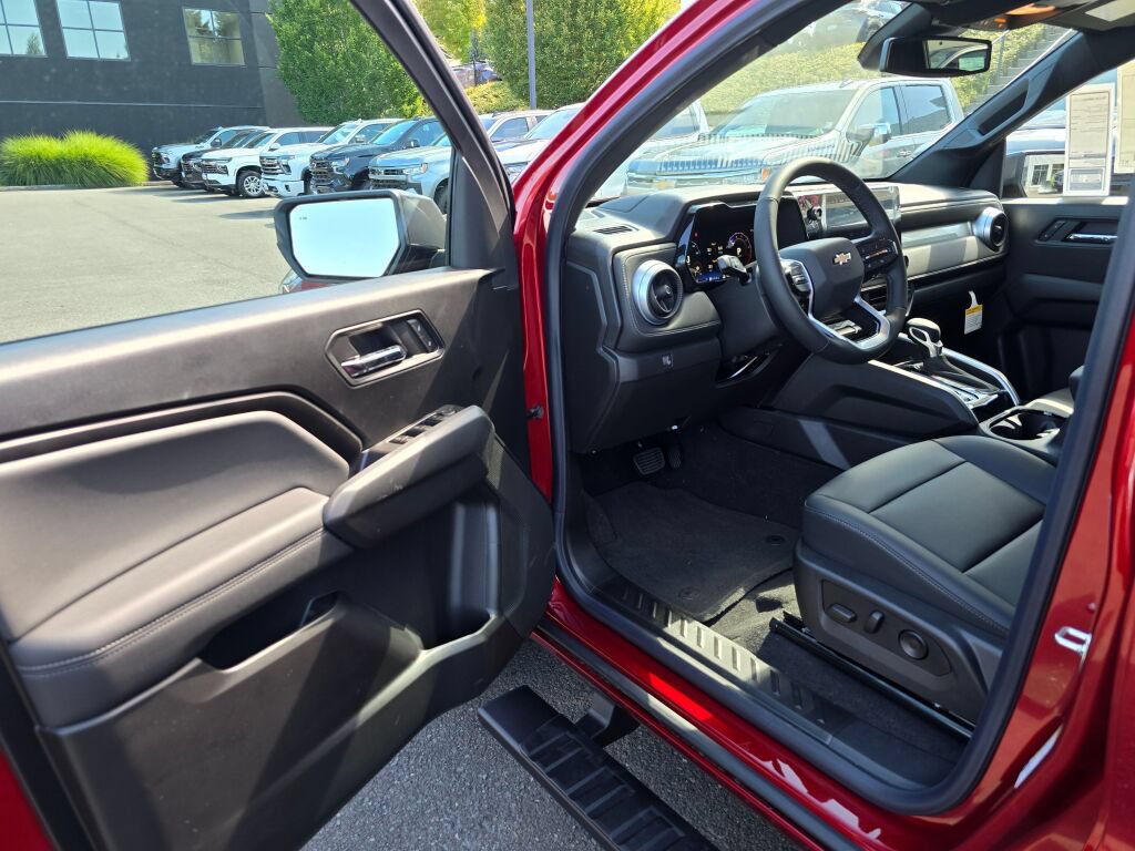 New 2026 Chevrolet Colorado LT w/ LT Convenience Package AWD/4WD image 23